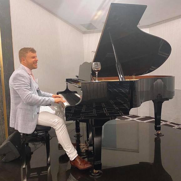 Meet your Posher, Nathan - Picture 1 of 1